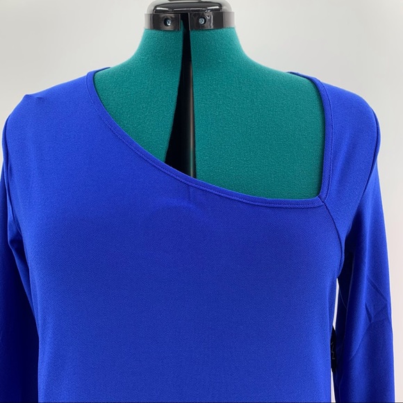 AUW NWT Blue Asymmetrical Neck 3/4 sleeve Top, Medium - Picture 2 of 16